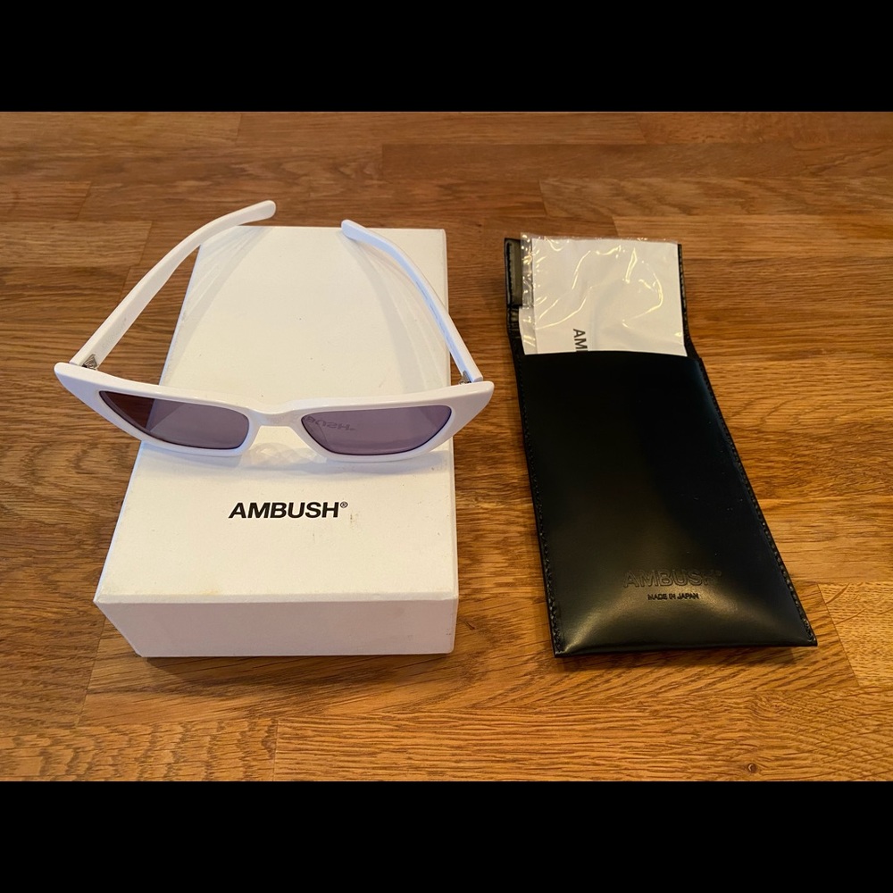Ambush Molly white sunglasses